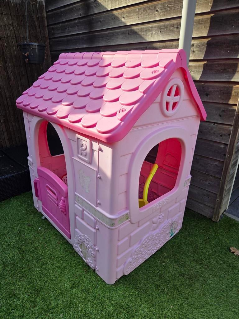 Speelhuisje roze buiten, Kinderen en Baby's, Speelgoed | Buiten | Speelhuisjes, Ophalen, Zo goed als nieuw, Kunststof