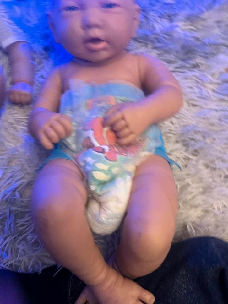 Realistische Babypop met Luier - Zo goed als nieuw, Kinderen en Baby's, Speelgoed | Poppen, Zo goed als nieuw, Babypop, Ophalen