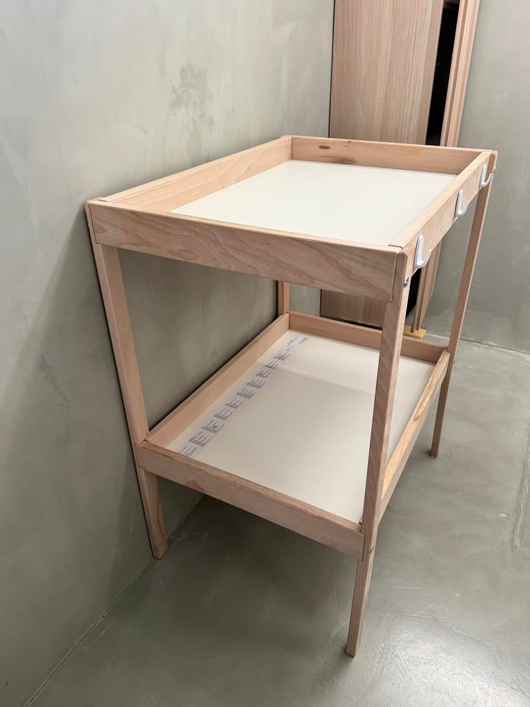Ikea commode met haakjes eraan inclusief verschoonkussen, Kinderen en Baby's, Kinderkamer | Commodes en Kasten, Ophalen, 50 tot 70 cm