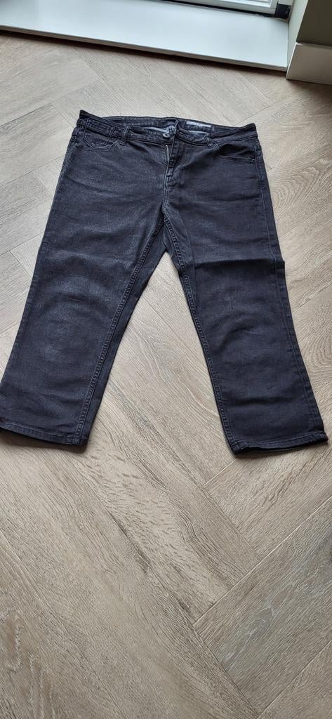 EDC Capri dames zwarte broek maat 30, Zwart, Ophalen of Verzenden, Zo goed als nieuw, W30 - W32 (confectie 38/40)