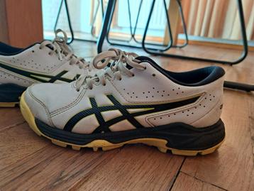 Asics Gel Peake Hockeyschoenen Maat 36 beschikbaar voor biedingen