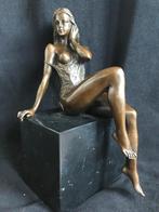 Bronzen halfnaakte sensuele dame Patoue/stempel zuiver brons, Antiek en Kunst, Kunst | Beelden en Houtsnijwerken, Ophalen of Verzenden