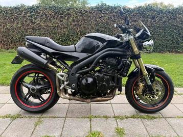 Triumph Speed Triple 1050 2005 zwart beschikbaar voor biedingen