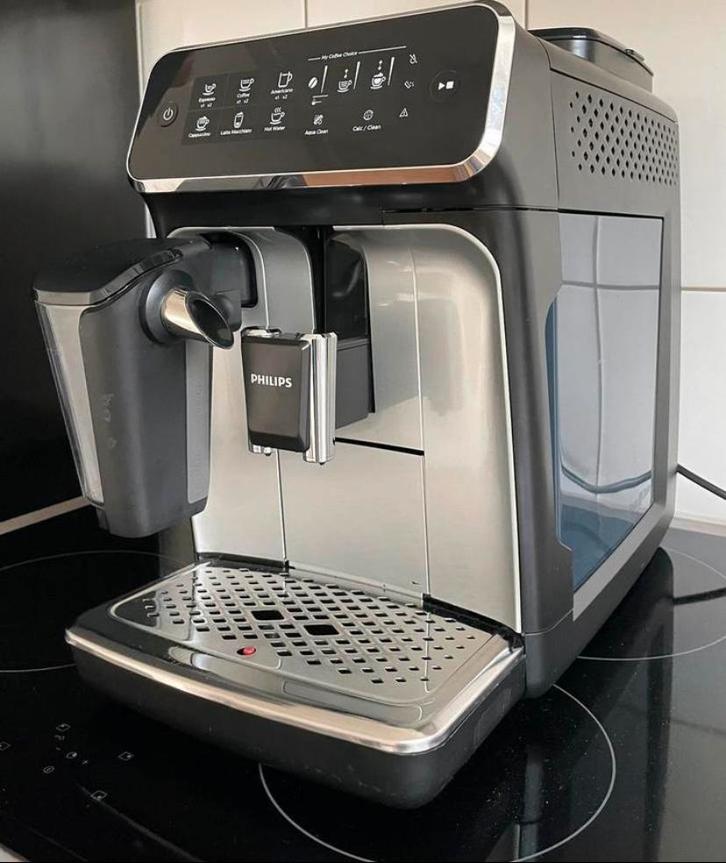 Nette Philips latte go 3200 serie espresso koffiemachine, Witgoed en Apparatuur, Koffiezetapparaten, Zo goed als nieuw, Gemalen koffie