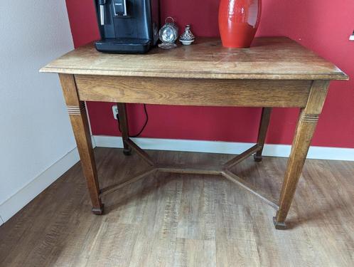 Antieke houten tafel – authentiek en sfeervol – 107 x 70 x 7, Antiek en Kunst, Antiek | Meubels | Tafels, Ophalen