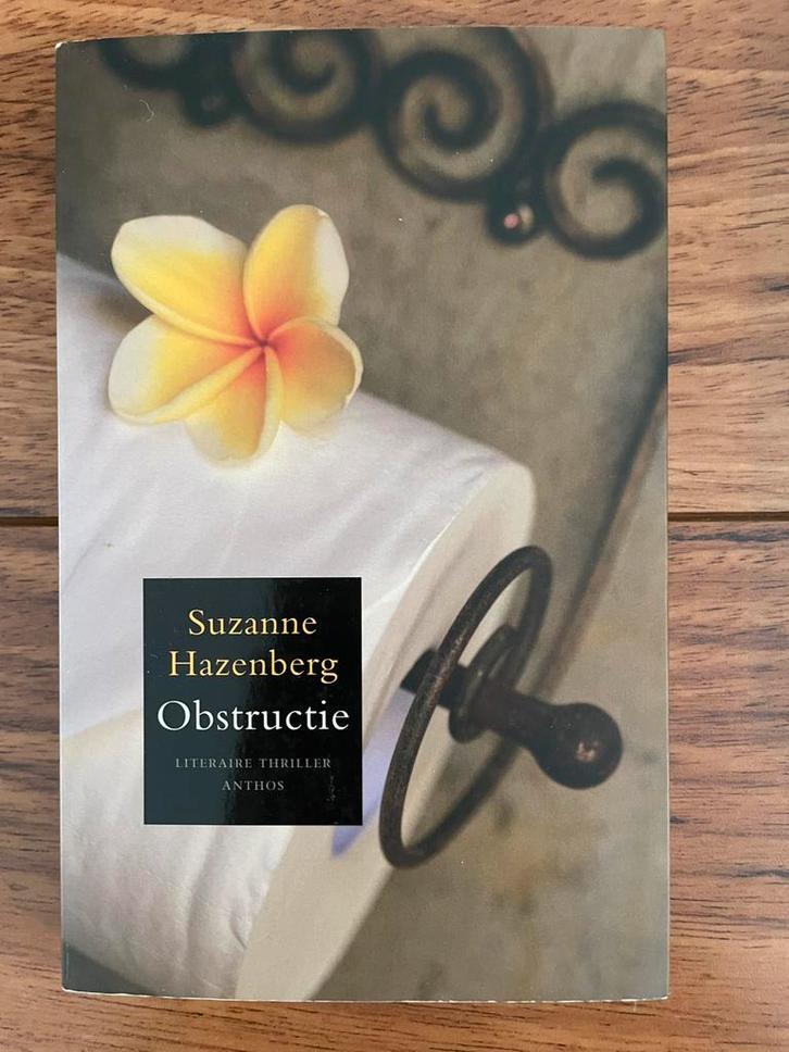 Suzanne Hardenberg / Obstructie, Boeken, Thrillers, Zo goed als nieuw, Ophalen of Verzenden
