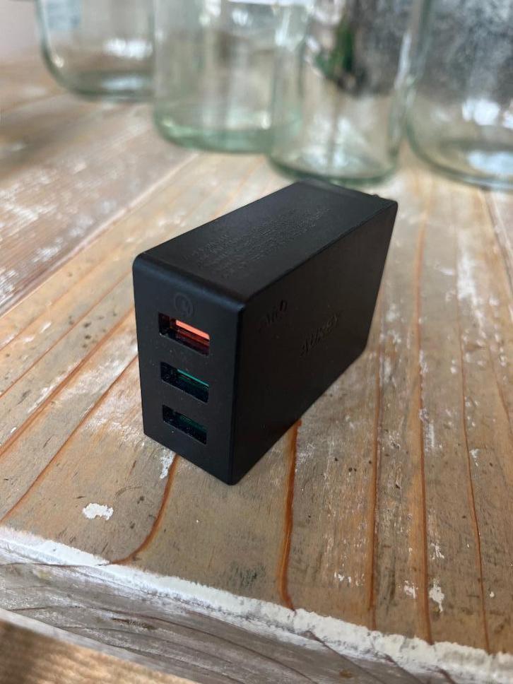 iPhone smartphone snellader Aukey, Telecommunicatie, Mobiele telefoons | Telefoon-opladers, Nieuw, Apple iPhone, Ophalen of Verzenden