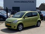Daihatsu Sirion 2 1.0-12V Premium 5-DEURS, AIRCO IJSKOUD, 15, Auto's, Voorwielaandrijving, Stof, Gebruikt, 750 kg