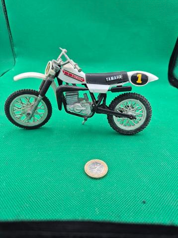 751 Ymaha cros moter polistil beschikbaar voor biedingen
