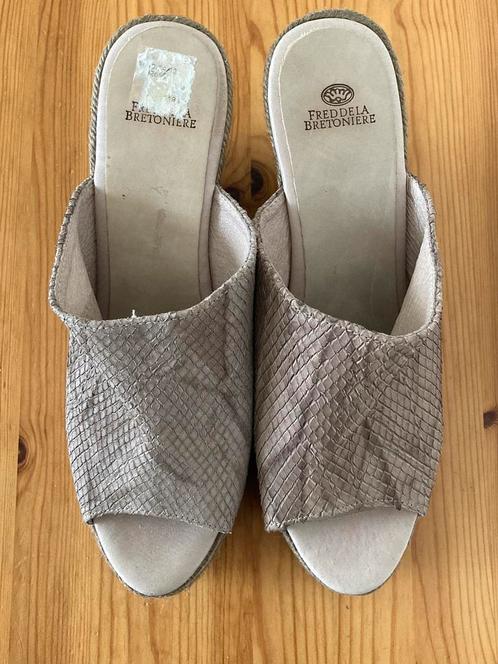 Nieuwe Fred de la Bretoniere plateau slippers maat 41., Kleding | Dames, Schoenen, Nieuw, Slippers, Overige kleuren, Verzenden