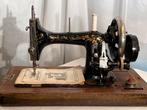 Victoria Singer naaimachine met handleiding en genummerd, Antiek en Kunst, Ophalen
