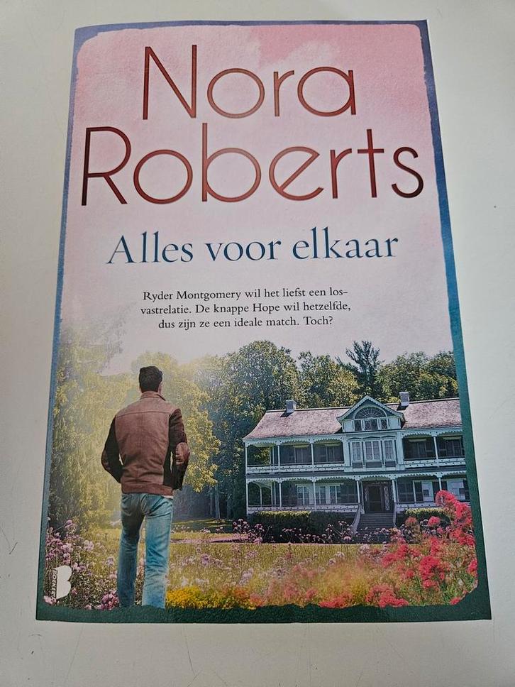 Alles voor elkaar - Nora Roberts Roman, Boeken, Romans, Zo goed als nieuw, Verzenden