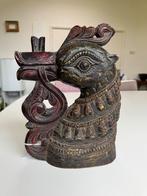 Oosters Houten Beeld van een Mythisch Wezen, Antiek en Kunst, Ophalen of Verzenden