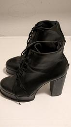 Zwarte veterlaarsjes met hak - Maat 36, Kleding | Dames, Ophalen of Verzenden, Zo goed als nieuw, Maat 36 (S)
