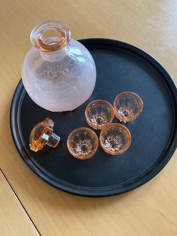 roze persglazen setje beschikbaar voor biedingen