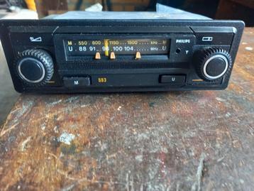 PHILIPS Oldtimer autoradio beschikbaar voor biedingen