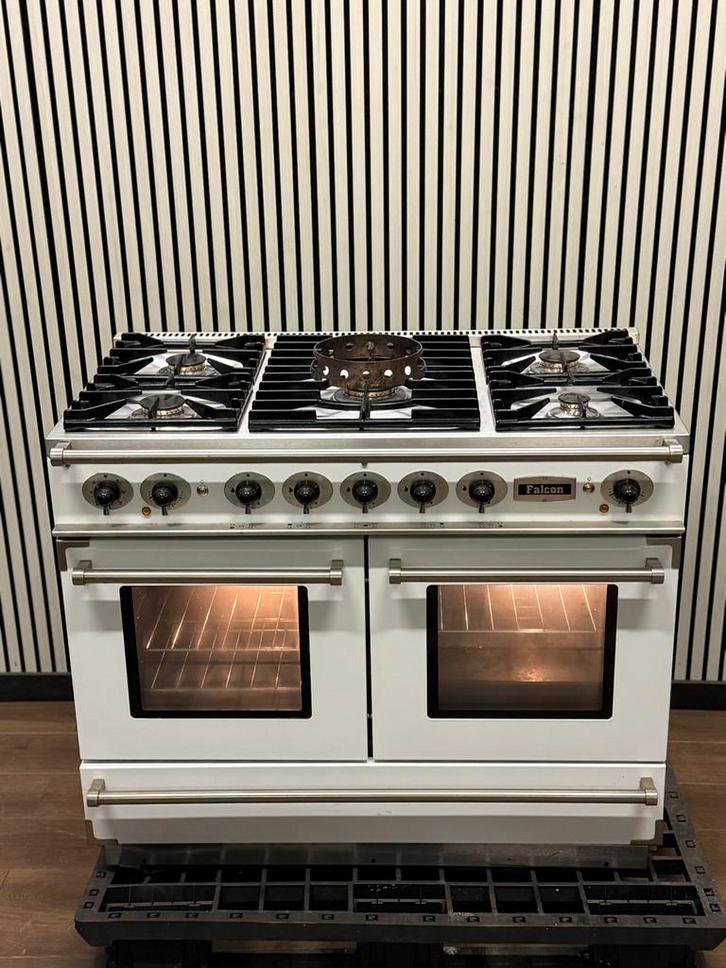 Luxe Falcon Fornuis wit met 5 pits & 2 ovens 110 cm, Witgoed en Apparatuur, Fornuizen, Zo goed als nieuw, Vrijstaand, Gas, 5 kookzones of meer