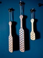 Handmade Frat paddle flogger latex leer bdsm fetisj bitch, Huis en Inrichting, Woonaccessoires | Overige, Ophalen of Verzenden