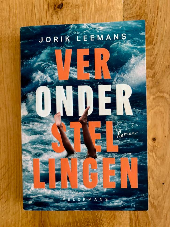Veronderstellingen - Jorik Leemans (Roman), Boeken, Romans, Zo goed als nieuw, België, Ophalen of Verzenden
