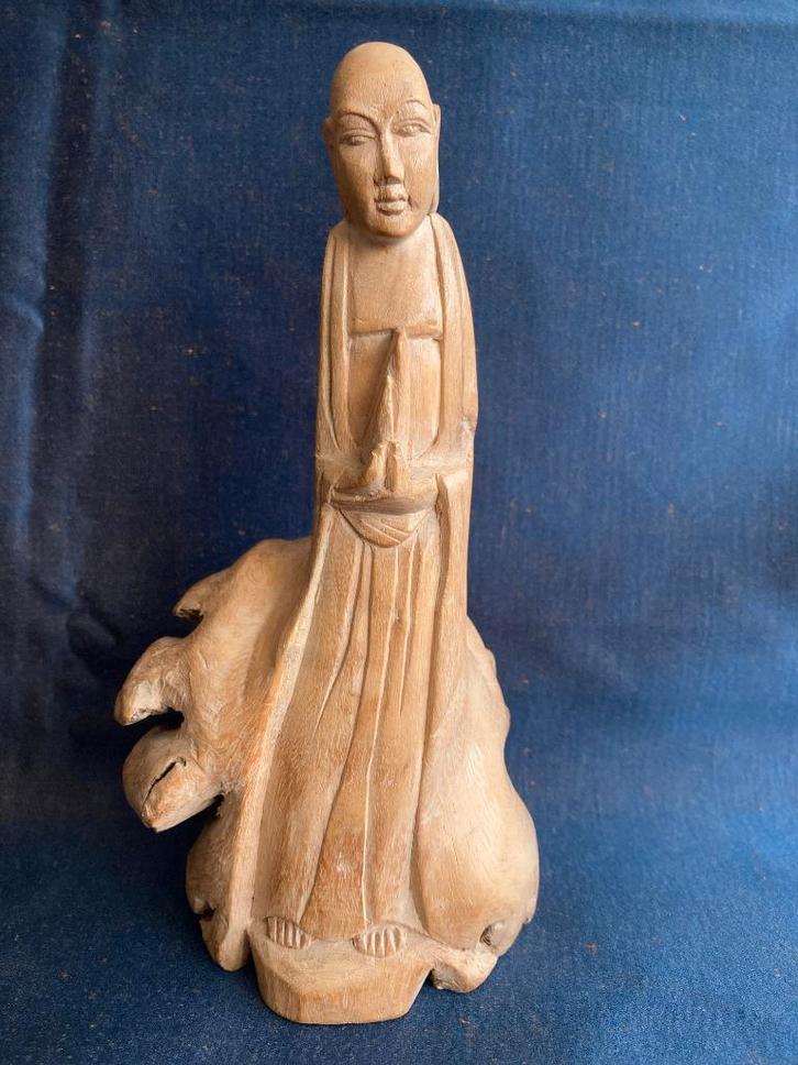 WD-023  vintage houten beeldje biddende man - houtsnijwerk, Antiek en Kunst, Kunst | Beelden en Houtsnijwerken, Ophalen of Verzenden