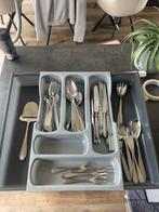 Besteklade met bestek 47 delig, Huis en Inrichting, Keuken | Bestek, Ophalen of Verzenden, Zo goed als nieuw, Rvs of Chroom