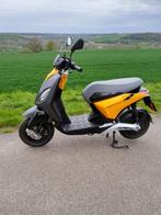 piaggio one, Fietsen en Brommers, Overige modellen, Maximaal 45 km/u, Zo goed als nieuw, Elektrisch