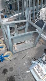 Stevige zaagtafel draait langzaam nieuwe condensator er in, Gebruikt, Cirkelzaag, 70 mm of meer, Ophalen of Verzenden