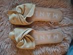 super leuke, elegante zomer slippertjes van Manebi maat 40, Ophalen of Verzenden, Zo goed als nieuw, Beige, Sneakers of Gympen