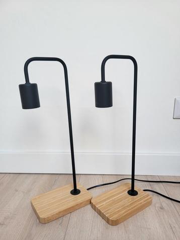 Twee bedlampen beschikbaar voor biedingen