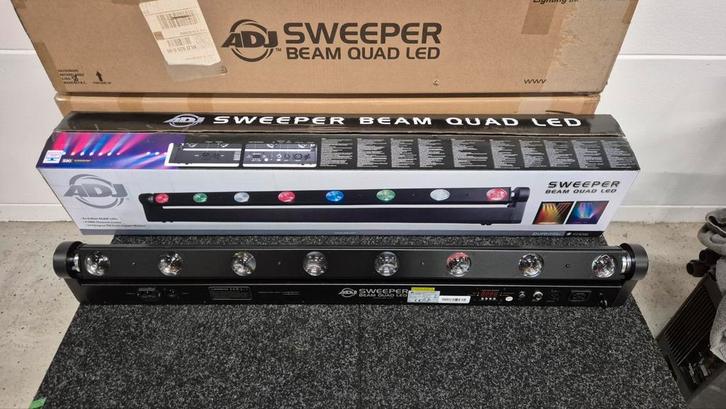 NIEUW: 4 x ADJ Sweeper Beam Quad LED RGBW - Moving bar, Muziek en Instrumenten, Licht en Laser, Zo goed als nieuw, Licht, Geluidgestuurd