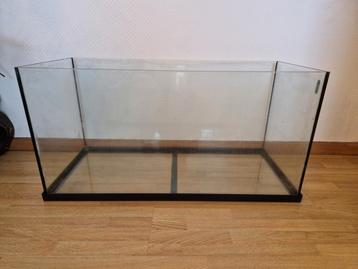 Aquariumbakken  beschikbaar voor biedingen