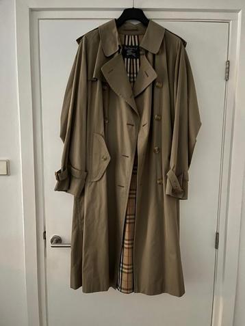 Burberry trenchcoat beschikbaar voor biedingen