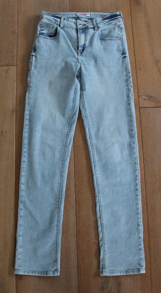 Straight spijkerbroek van Vingino maat 15 /170, Kinderen en Baby's, Kinderkleding | Maat 170, Zo goed als nieuw, Meisje, Broek
