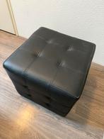 Mooie zwarte hocker, Ophalen, Minder dan 50 cm, Vierkant, Leer