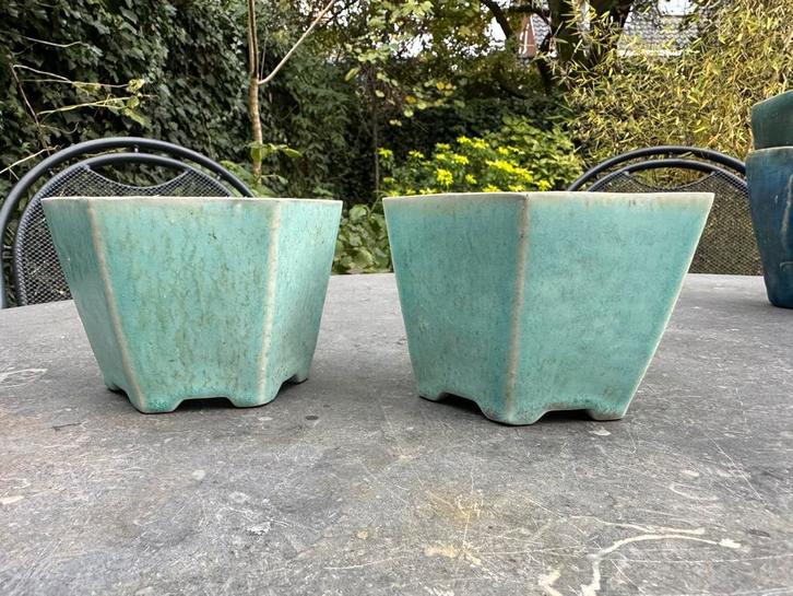 Twee lichtblauwe zeshoekige bonsaischaaltjes, Tuin en Terras, Bloempotten, Nieuw, Aardewerk, Binnen, Balkon, Tuin, Minder dan 40 cm