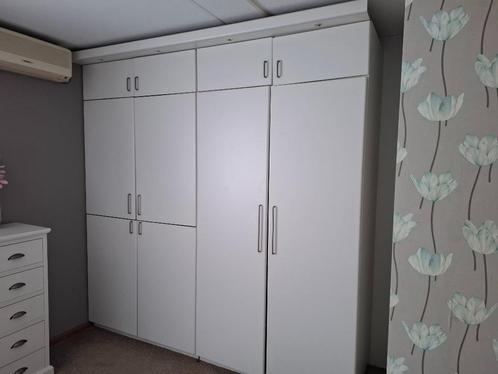Grote en kleinere kledingkast, kastenwand, inloopkast, Huis en Inrichting, Kasten | Kledingkasten, Gebruikt, 200 cm of meer, 200 cm of meer