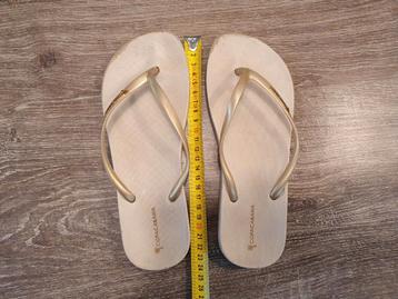 Beige / goudkleurige Copacabana slippers, maat 37 beschikbaar voor biedingen