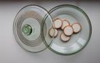 Glazen koekjesschaal, groengetint glas met goudkleurige bies, Antiek en Kunst, Ophalen of Verzenden