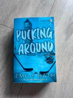 Pucking Around - Emily Rath, Nieuw, Ophalen of Verzenden