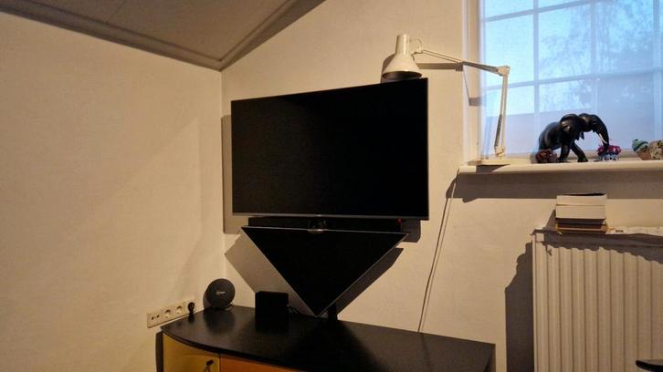 B&O Beolab 10 met muurbeugel en powerlink kabel, Audio, Tv en Foto, Luidsprekers, Zo goed als nieuw, Center speaker, 120 watt of meer