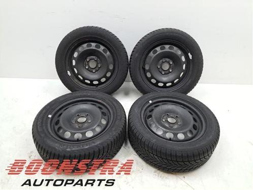 Velgen set + winterbanden van een Volkswagen Touran, Auto-onderdelen, Banden en Velgen, Gebruikt, 3 maanden garantie, Ophalen of Verzenden