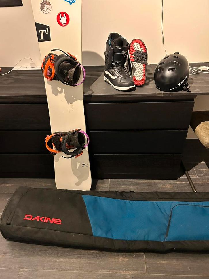 Complete snowboard uitrusting, Sport en Fitness, Snowboarden, Zo goed als nieuw, Ophalen