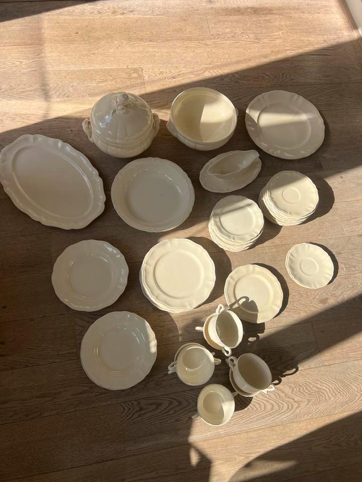 Vintage Sarreguemines Servies - 48 Delig, Antiek en Kunst, Antiek | Servies compleet, Ophalen