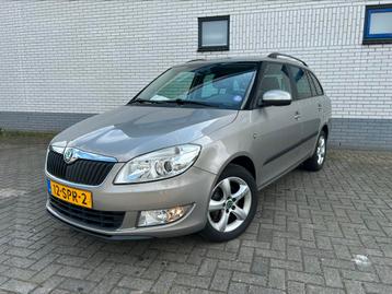 Skoda Fabia 1.2 TSI 63KW Combi 2011 Beige Airco Grote Beurt! beschikbaar voor biedingen