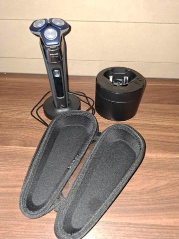 Philips S7887 scheerapparaat met reinigingsstation  beschikbaar voor biedingen