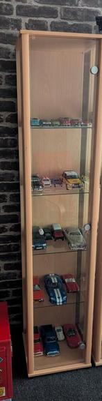 Vitrine met model auto's, Ophalen, Zo goed als nieuw, Auto