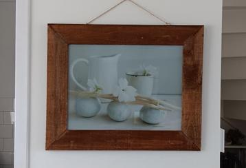 Houten wanddecoratie – foto met witte bloemen beschikbaar voor biedingen