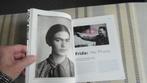 FRIDA KAHLO, een nieuw boek met haar foto's !!!, Ophalen of Verzenden, Nieuw, Fotografen
