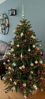 Kunst kerstboom incl ballen, verlichting en mand, Gebruikt, Ophalen