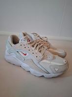 Nike Huarache Run - Maat 40, Kleding | Dames, Schoenen, Wit, Nike, Ophalen of Verzenden, Sneakers of Gympen